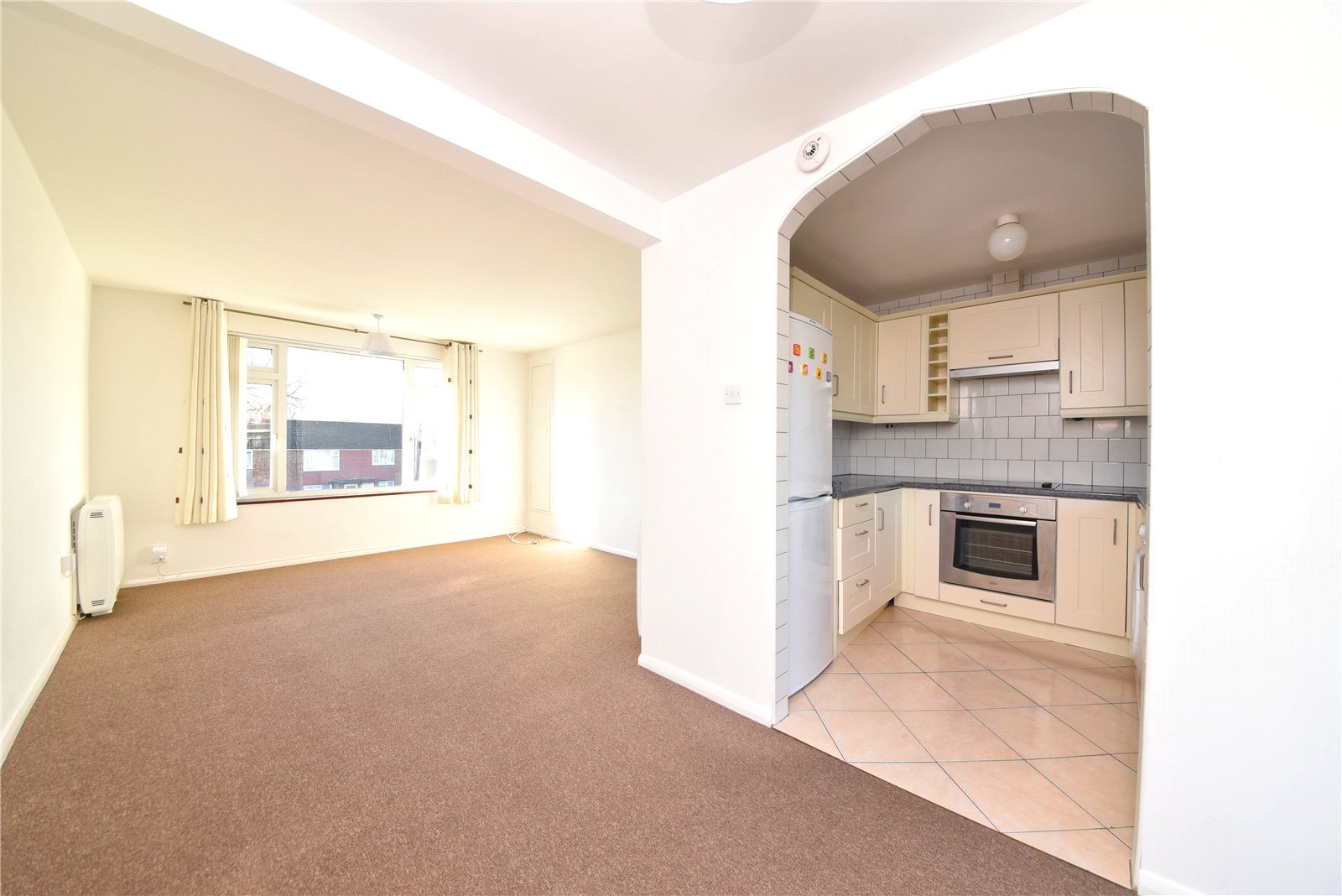 2 bed maisonette for sale in Bramley Close, Oakwood 1
