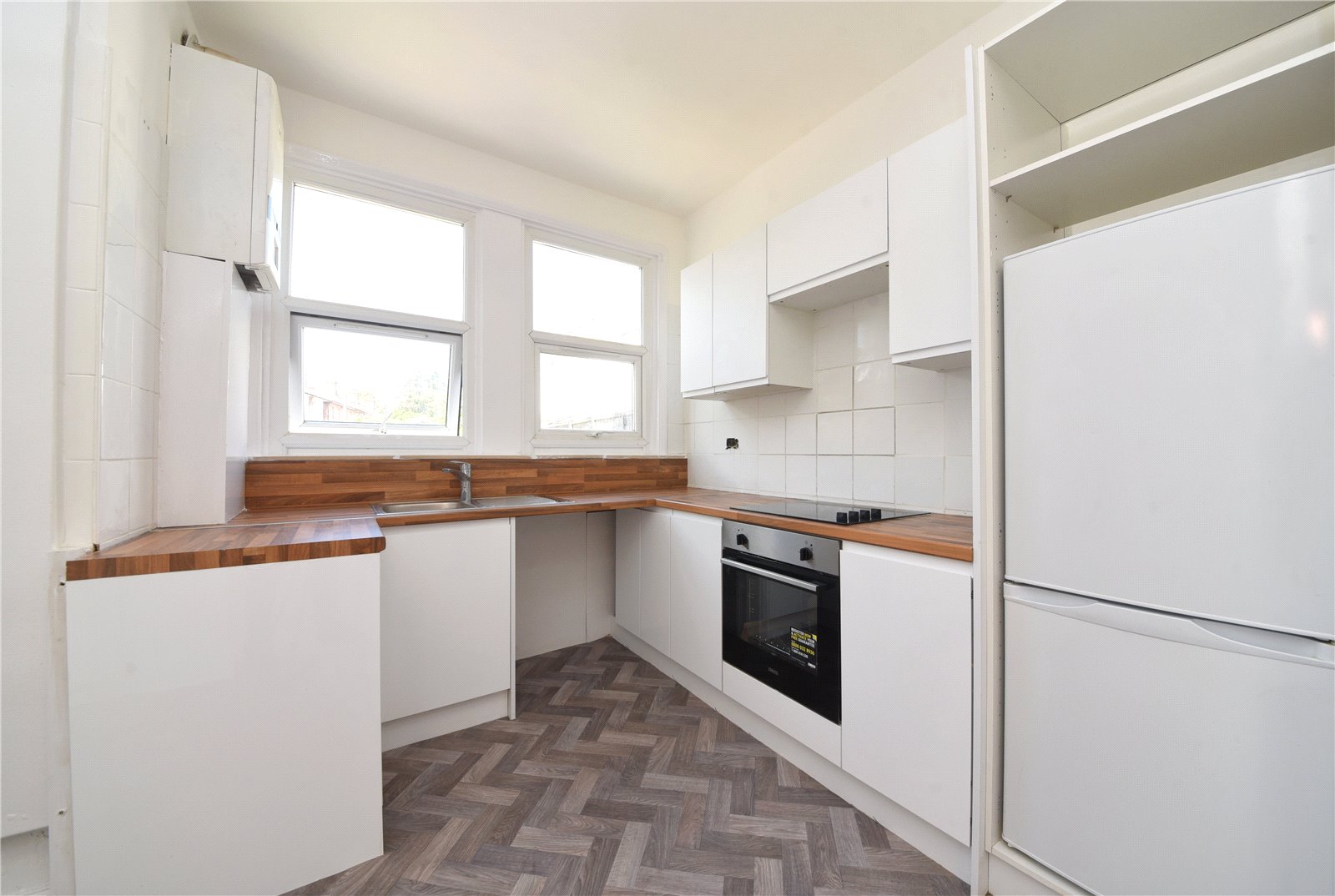 3 bed end of terrace house for sale in Bush Hill Park, Enfield 1