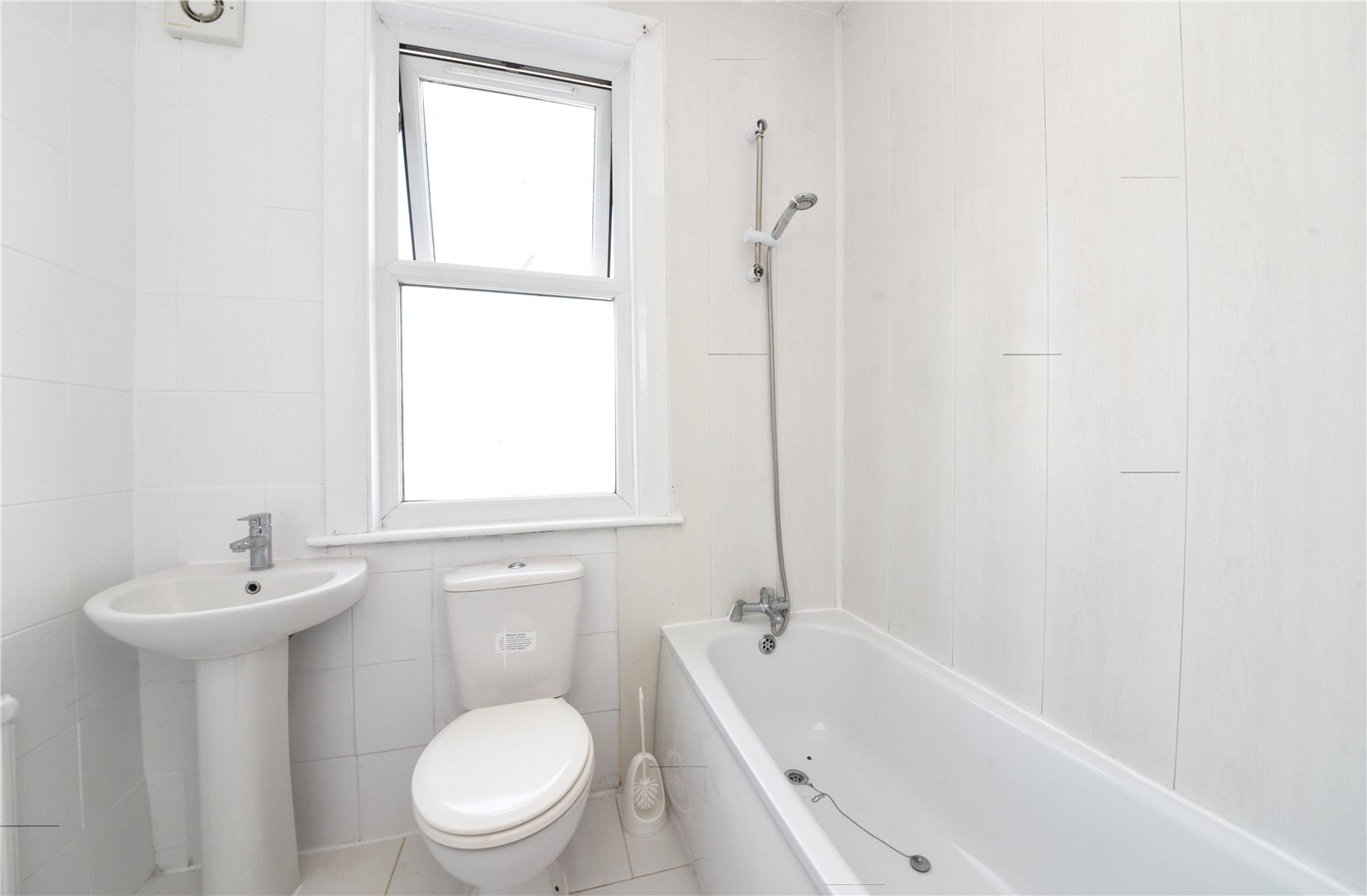 3 bed end of terrace house for sale in Bush Hill Park, Enfield 8