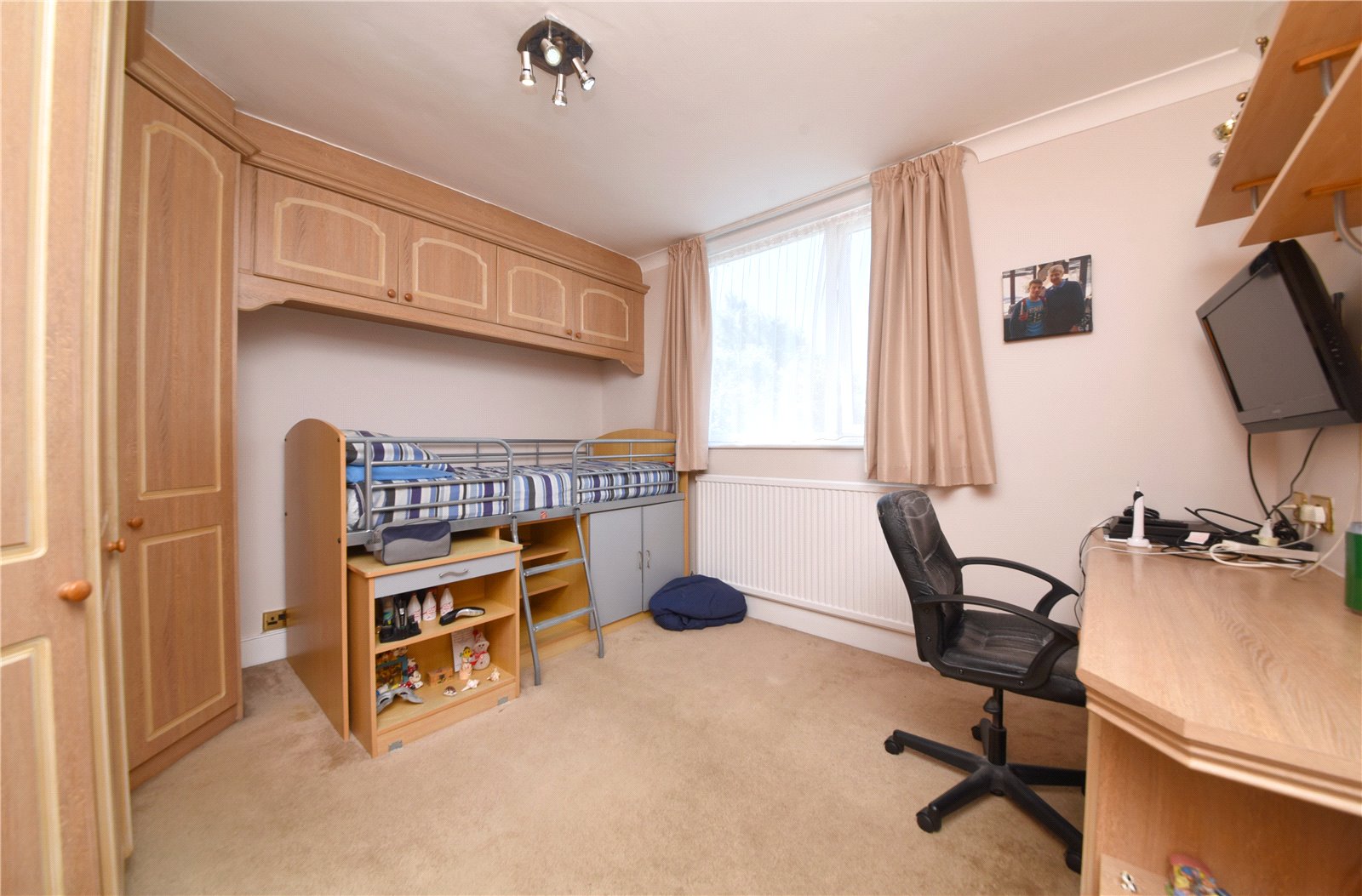 3 bed terraced house for sale in The Fairway, Southgate 6