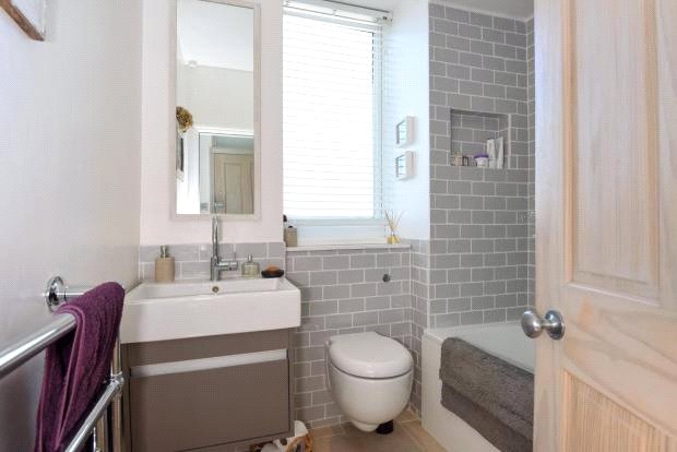 2 bed apartment for sale in Hornsey Lane Gardens, Highgate 3