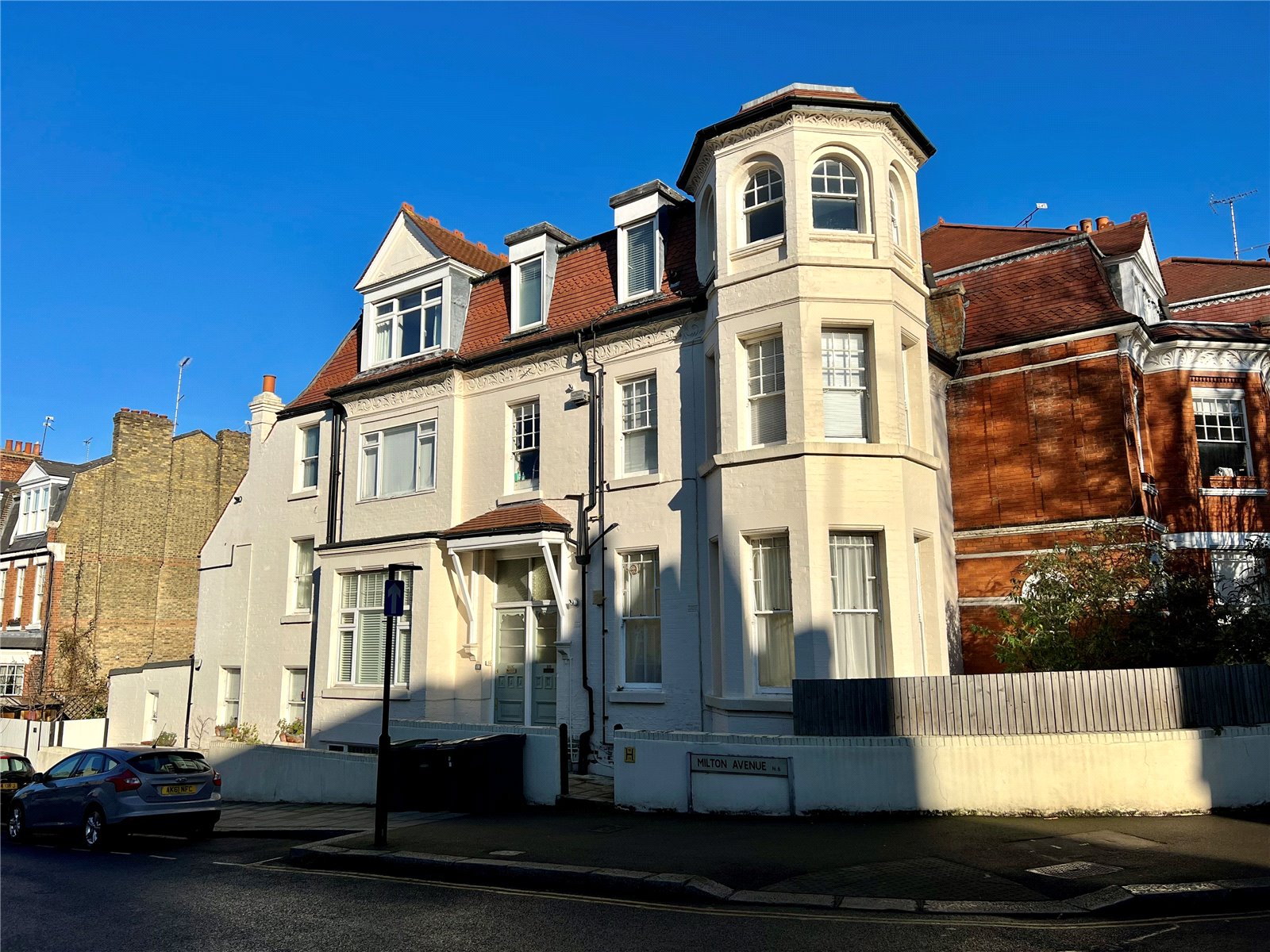 2 bed apartment for sale in Hornsey Lane Gardens, Highgate, N6 5