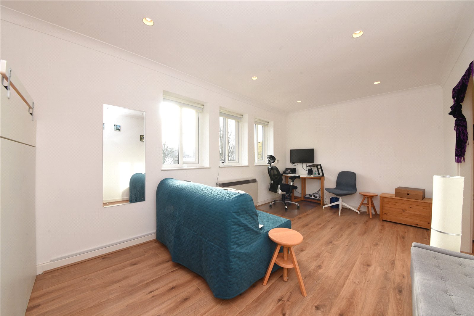 Apartment for sale in Glyn Avenue, New Barnet 3