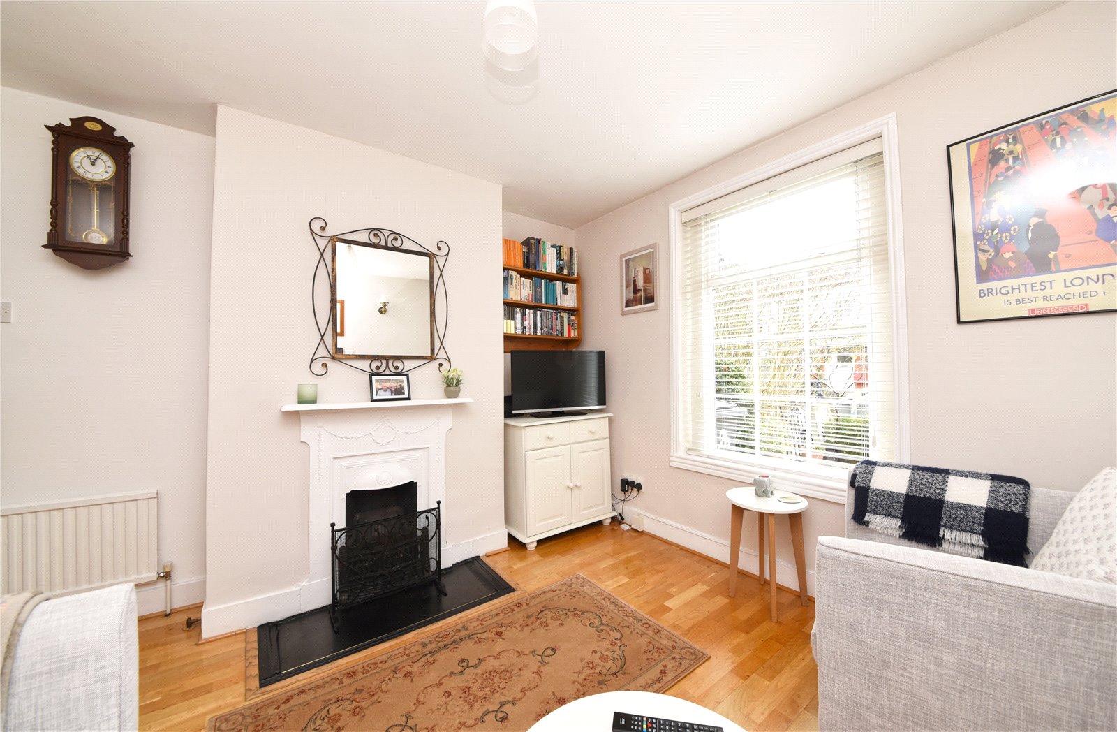 2 bed terraced house for sale in Finchley Park, Finchley 5