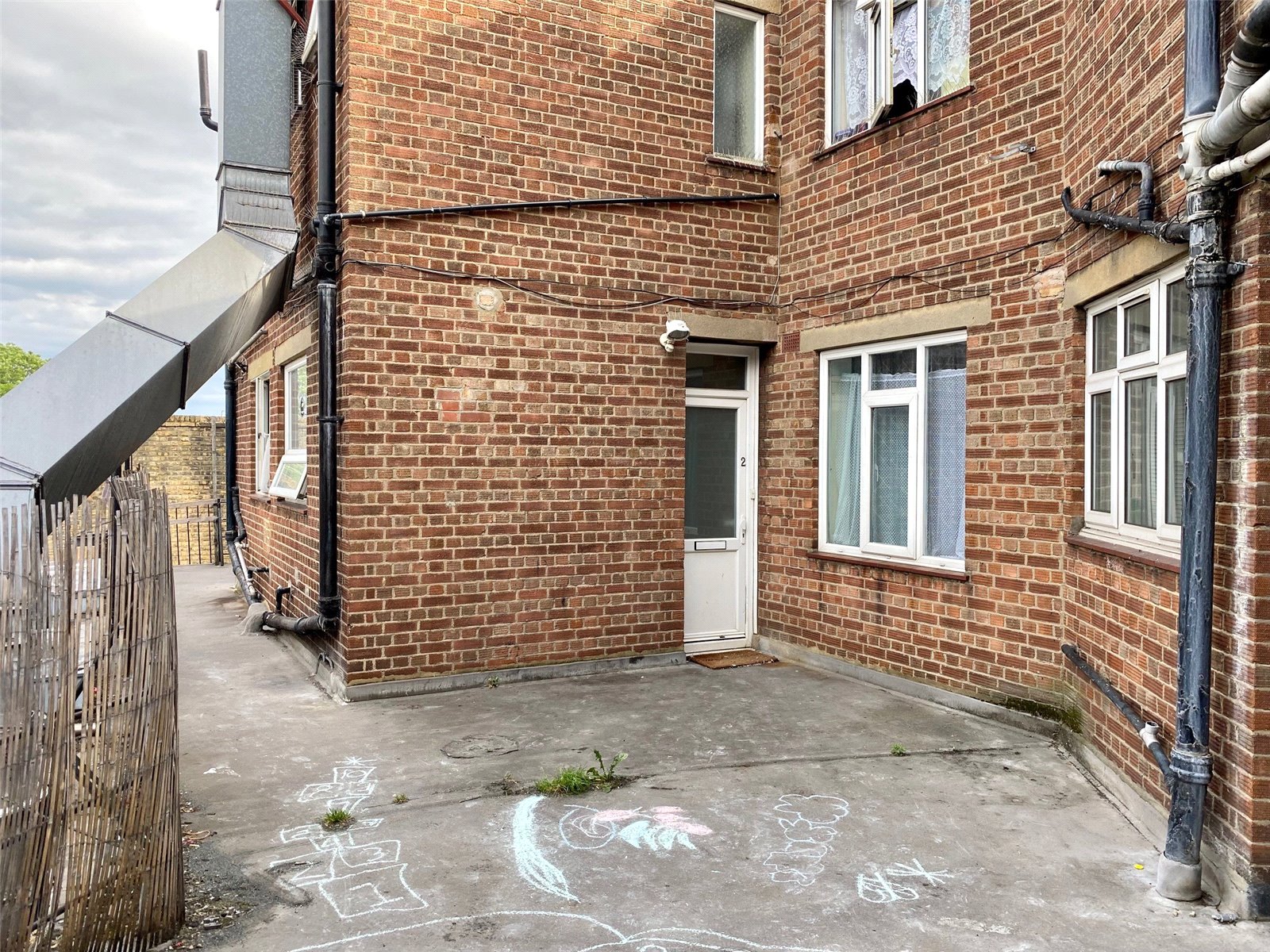 2 bed maisonette for sale in Brownlow Road, Bounds Green 8