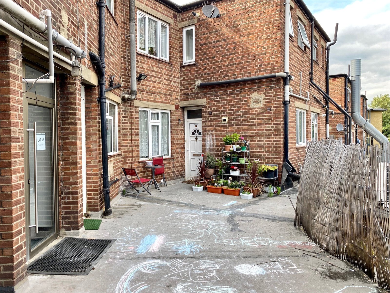 2 bed maisonette for sale in Brownlow Road, Bounds Green 9