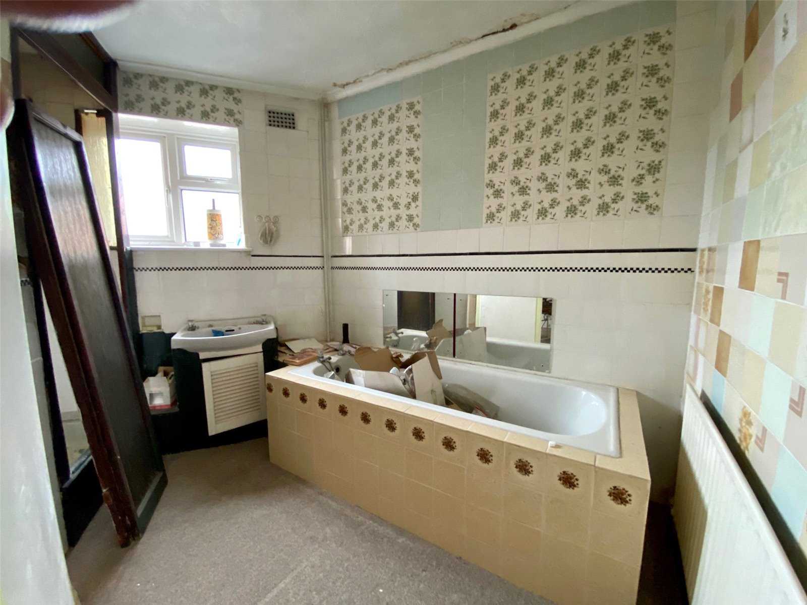 2 bed maisonette for sale in Brownlow Road, Bounds Green 3