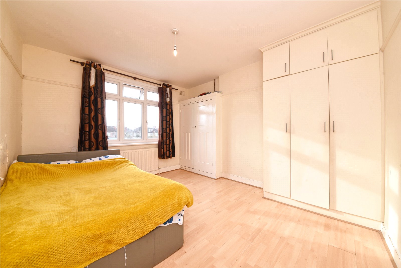 3 bed terraced house for sale in Winchmore Hill 8