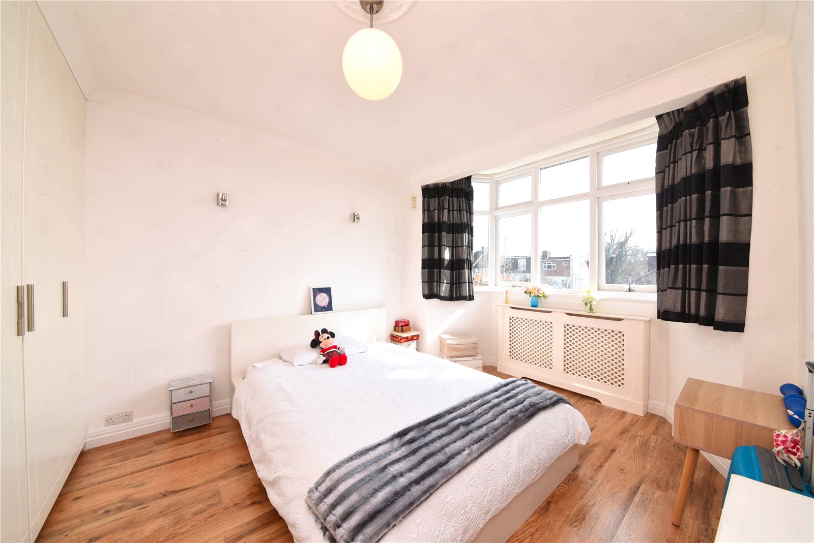 5 bed semi-detached house for sale in Uplands Road, East Barnet 7