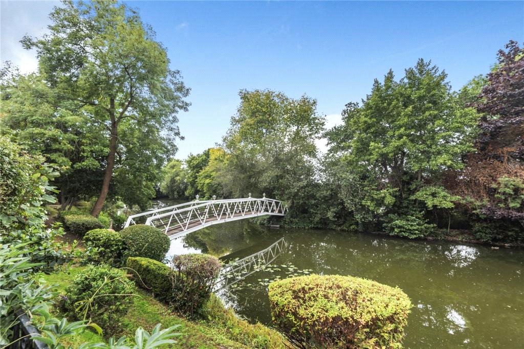 3 bed terraced house for sale in Baxendale, Whetstone 14