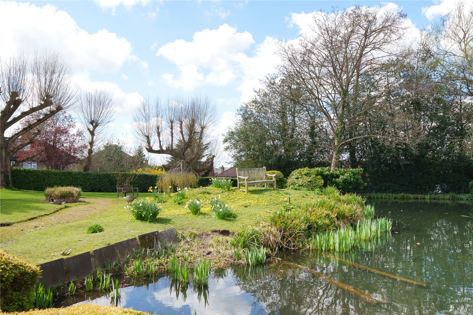 3 bed terraced house for sale in Baxendale, Whetstone 5