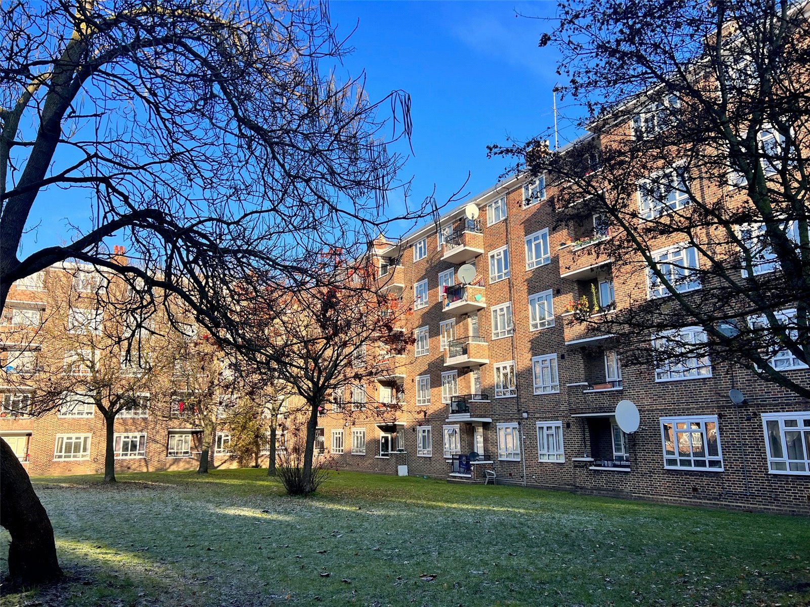 3 bed ground floor flat for sale in Darlan Road, Fulham 8