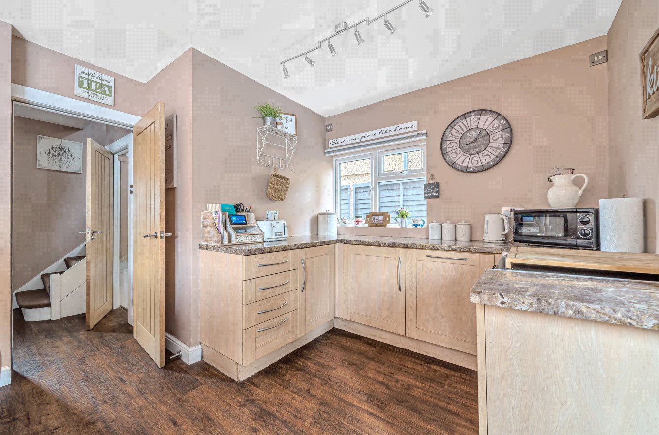 3 bed semi-detached house for sale in Primrose Hill, Kings Langley 14