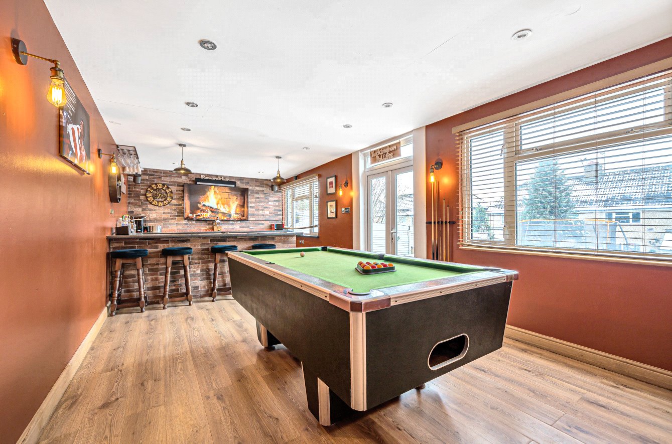 3 bed semi-detached house for sale in Primrose Hill, Kings Langley 2
