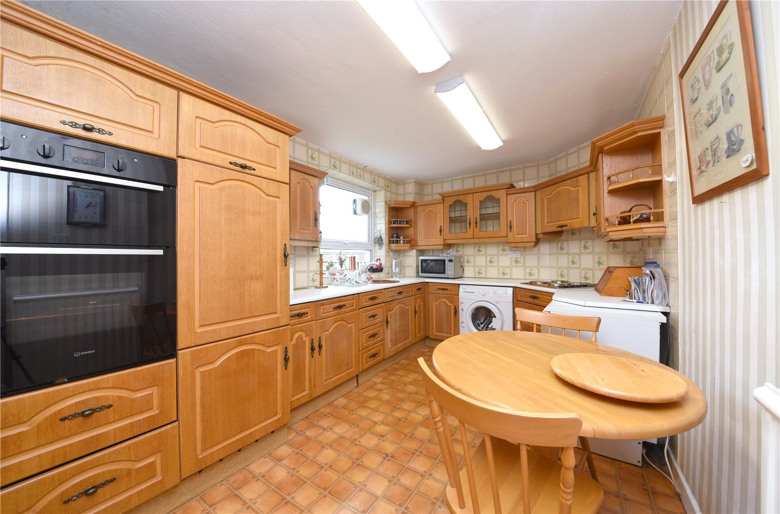 3 bed apartment for sale in Ballards Lane, Finchley 1