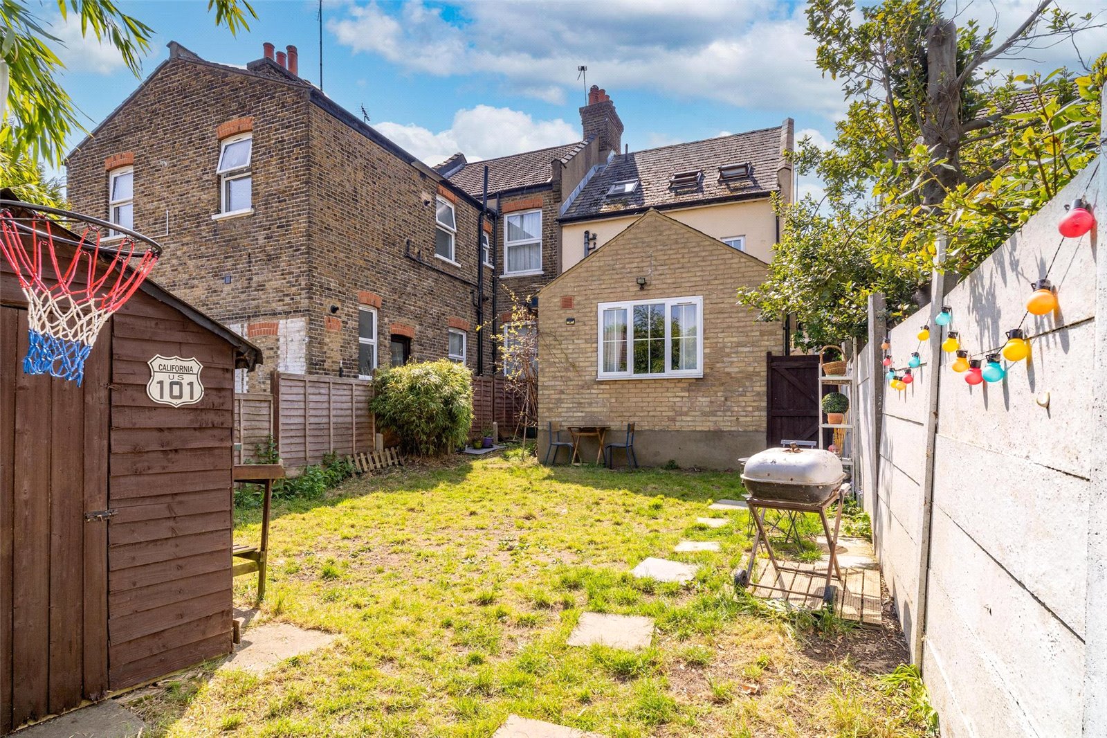2 bed ground floor flat for sale in Oakleigh Road South, New Southgate  - Property Image 4