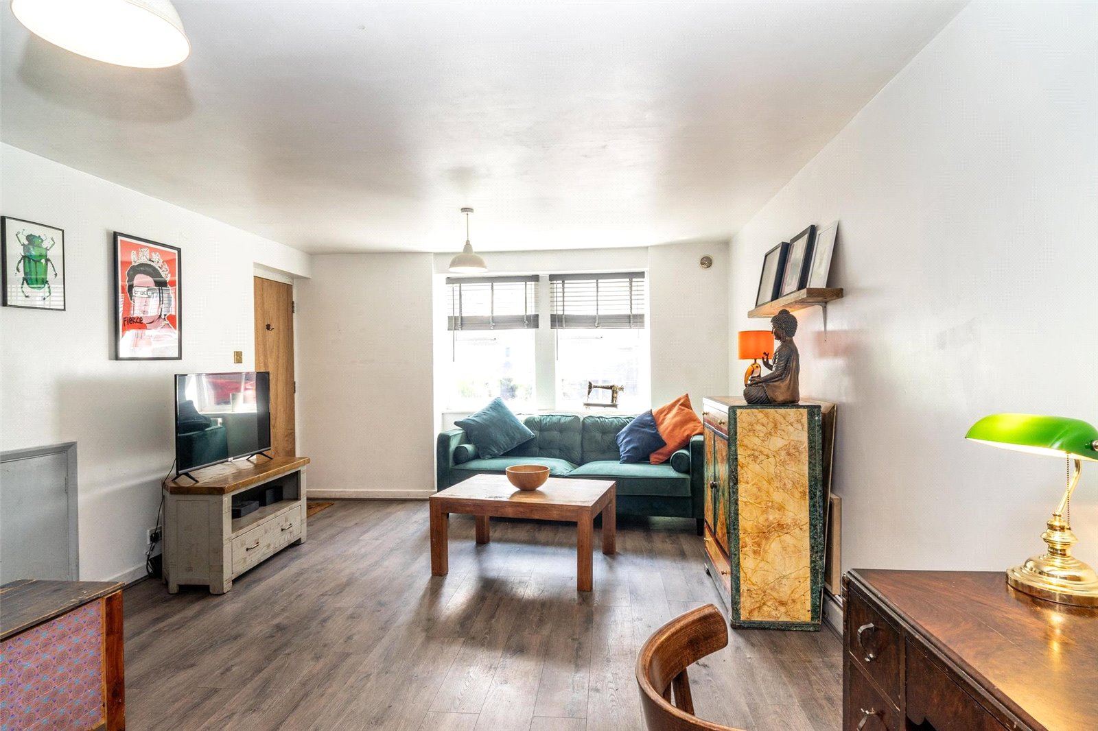 2 bed ground floor flat for sale in Oakleigh Road South, New Southgate  - Property Image 2
