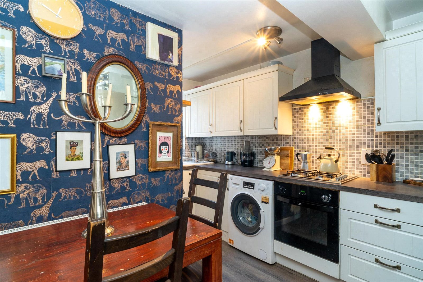 2 bed ground floor flat for sale in Oakleigh Road South, New Southgate  - Property Image 3