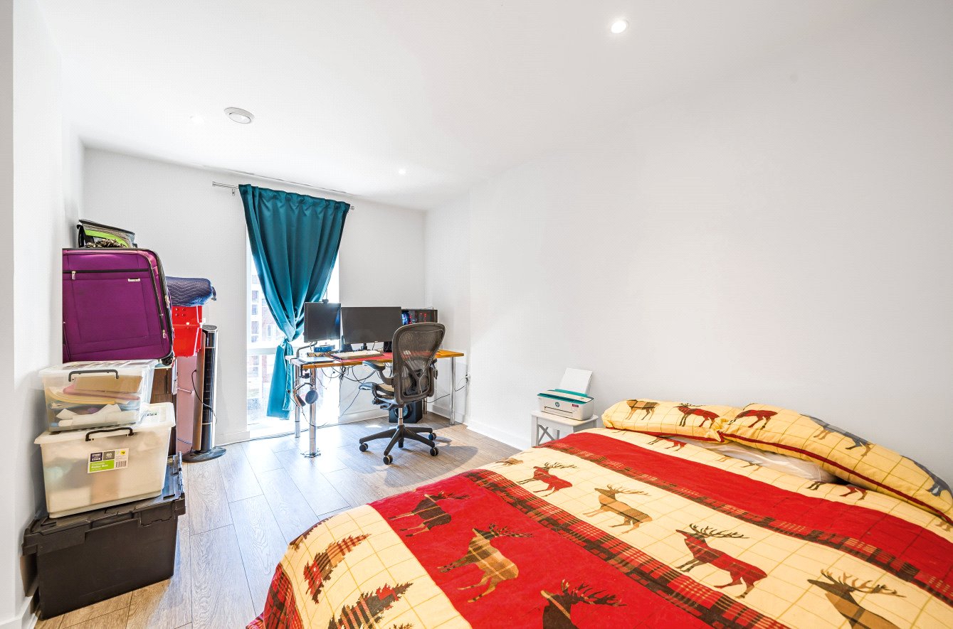 3 bed apartment for sale in Wilkinson Close, London 6