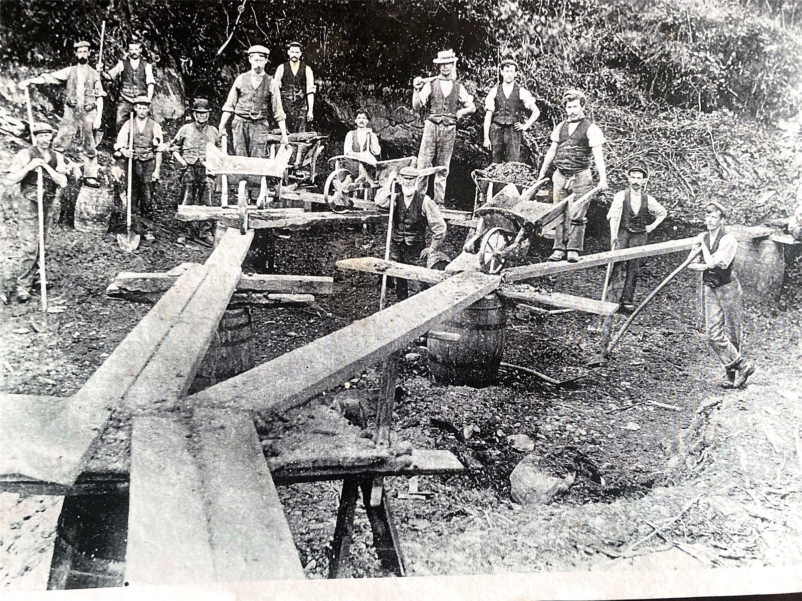 3 bed semi-detached bungalow for sale in Dre-Fach Felindre, Carmarthenshire 10