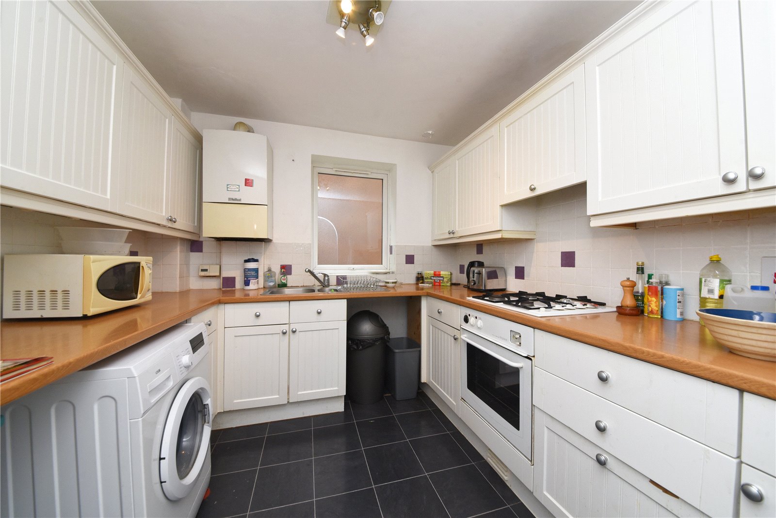 2 bed ground floor flat for sale in Bush Hill Park, Enfield 1