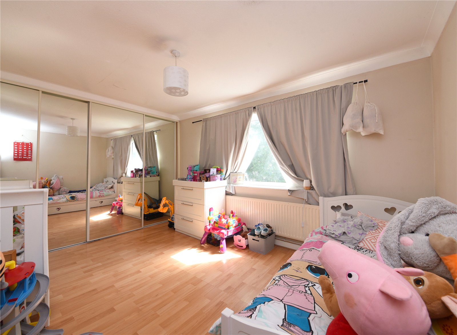 2 bed ground floor maisonette for sale in Red Road, Borehamwood 4