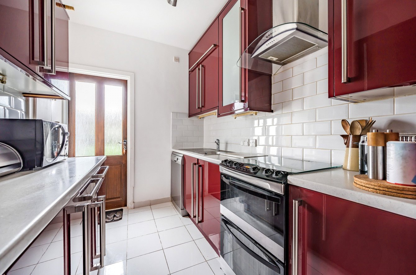 3 bed terraced house for sale in Brunswick Grove, New Southgate 2