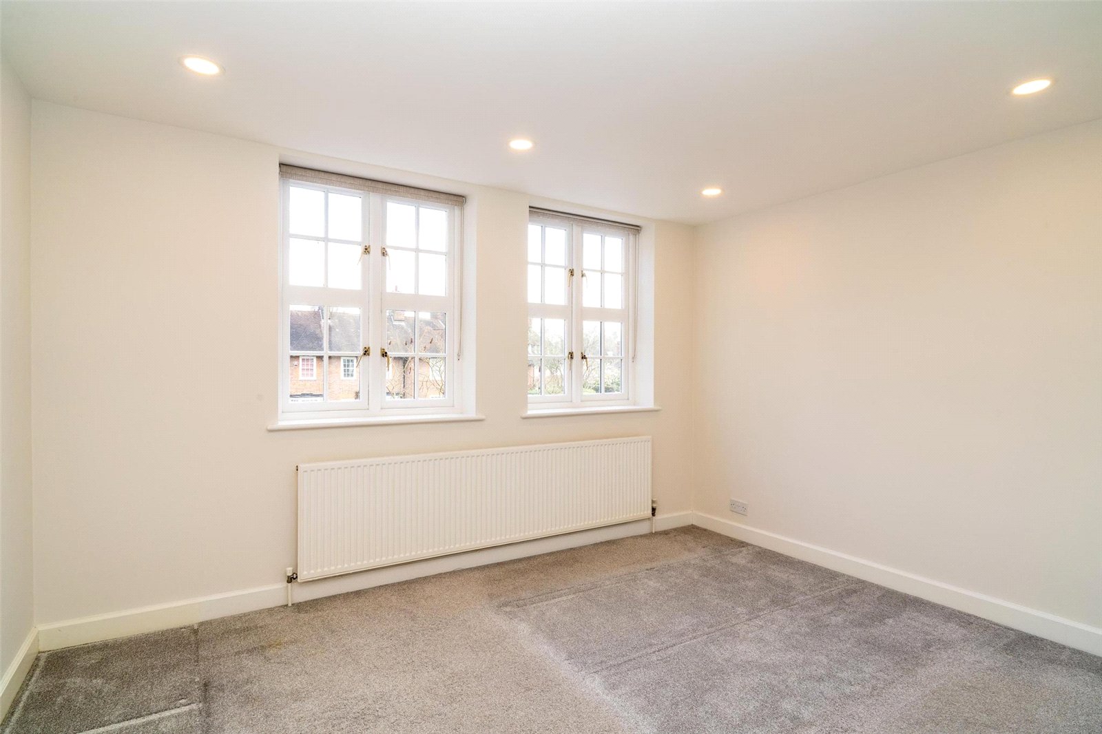 3 bed apartment for sale in Corringway, London  - Property Image 6
