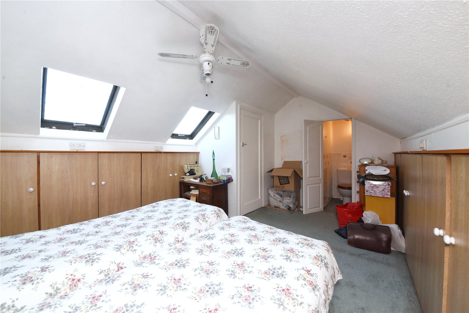 4 bed terraced house for sale in Winchmore Hill 8
