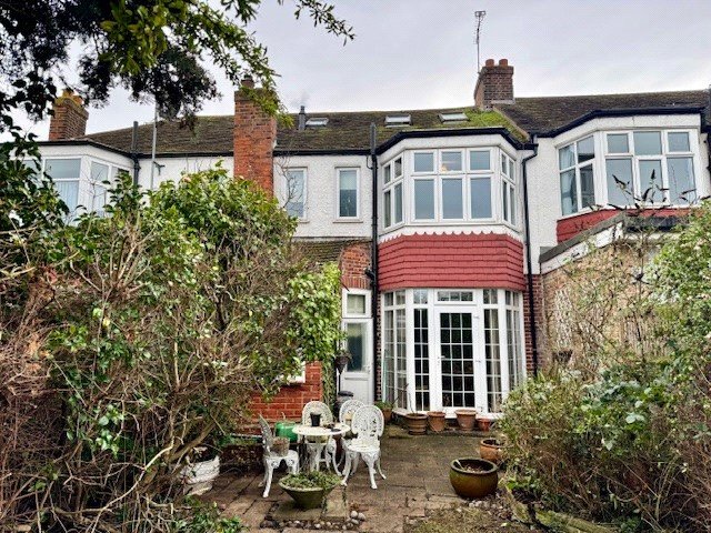 4 bed terraced house for sale in Winchmore Hill 11