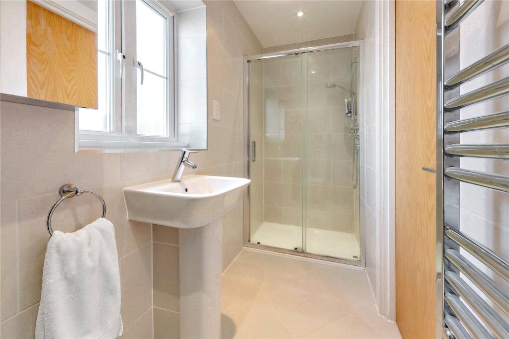 5 bed detached house for sale in Harcourt Road, Bushey 6