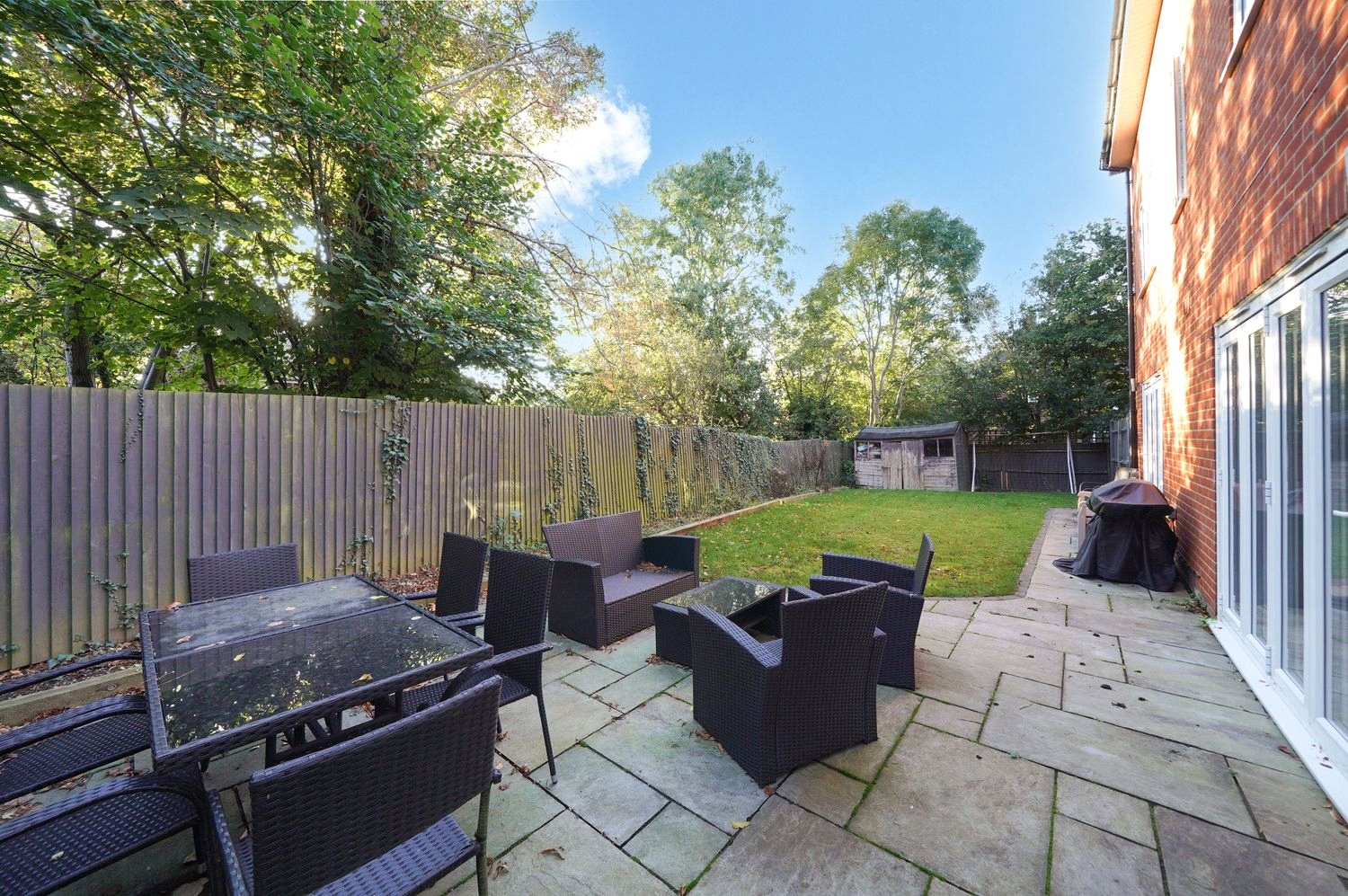 5 bed detached house for sale in Harcourt Road, Bushey 8