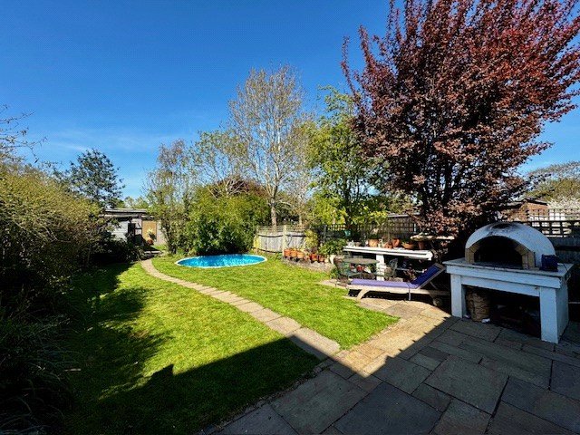 4 bed semi-detached house for sale in Orchard Avenue, Whetstone 9