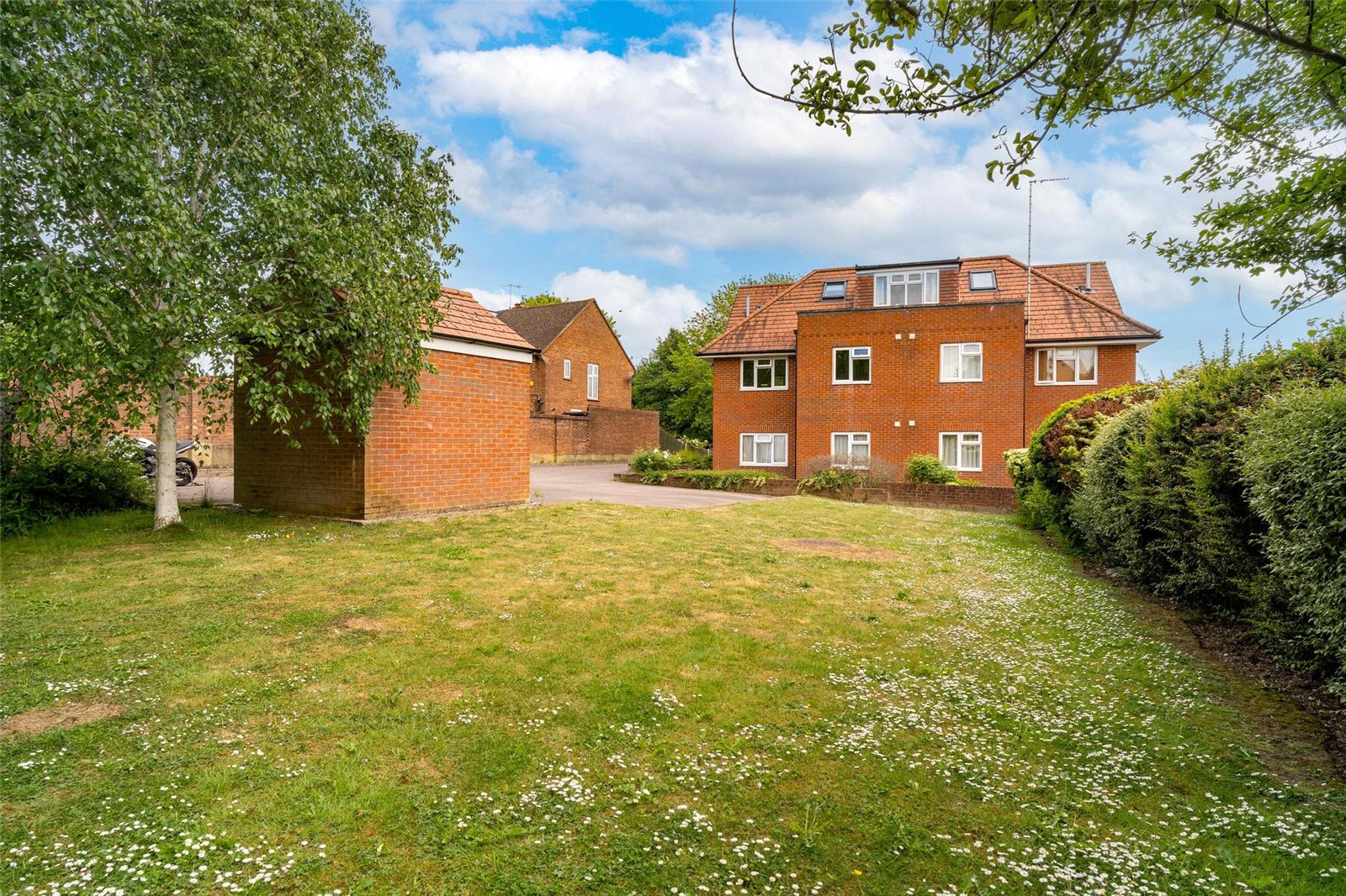 2 bed apartment for sale in Hope Green, Leavesden  - Property Image 11