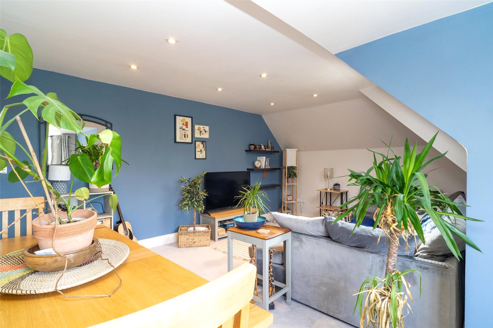 2 bed apartment for sale in Hope Green, Leavesden  - Property Image 8