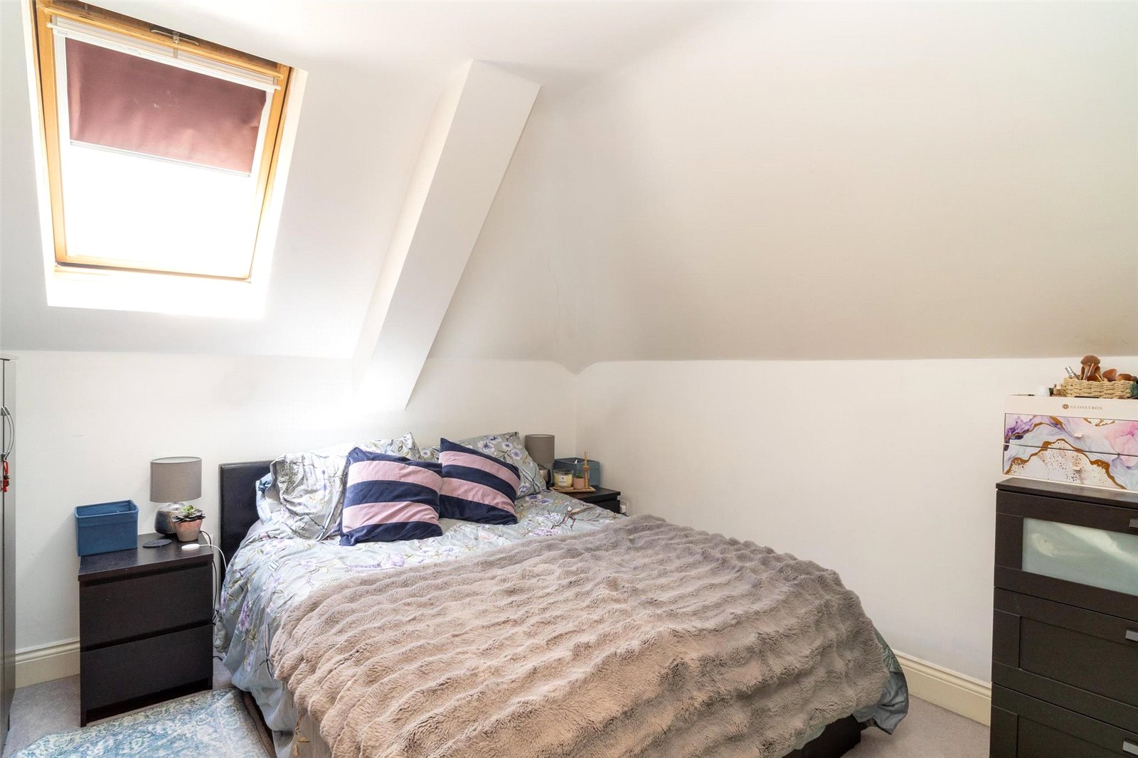 2 bed apartment for sale in Hope Green, Leavesden  - Property Image 3