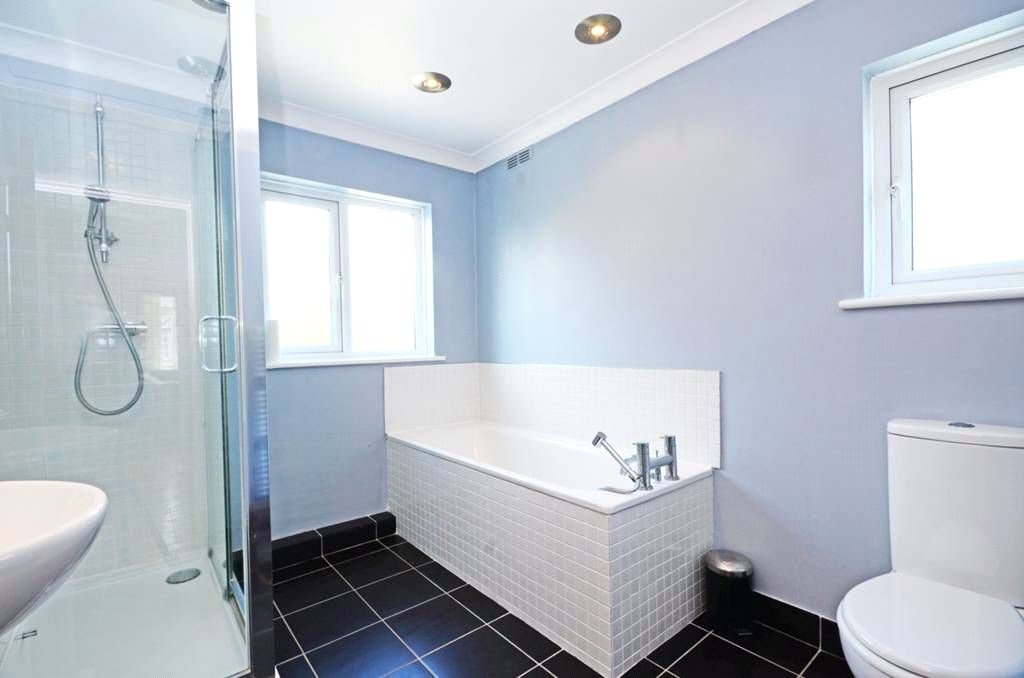 4 bed semi-detached house for sale in Orchard Avenue, Whetstone  - Property Image 6