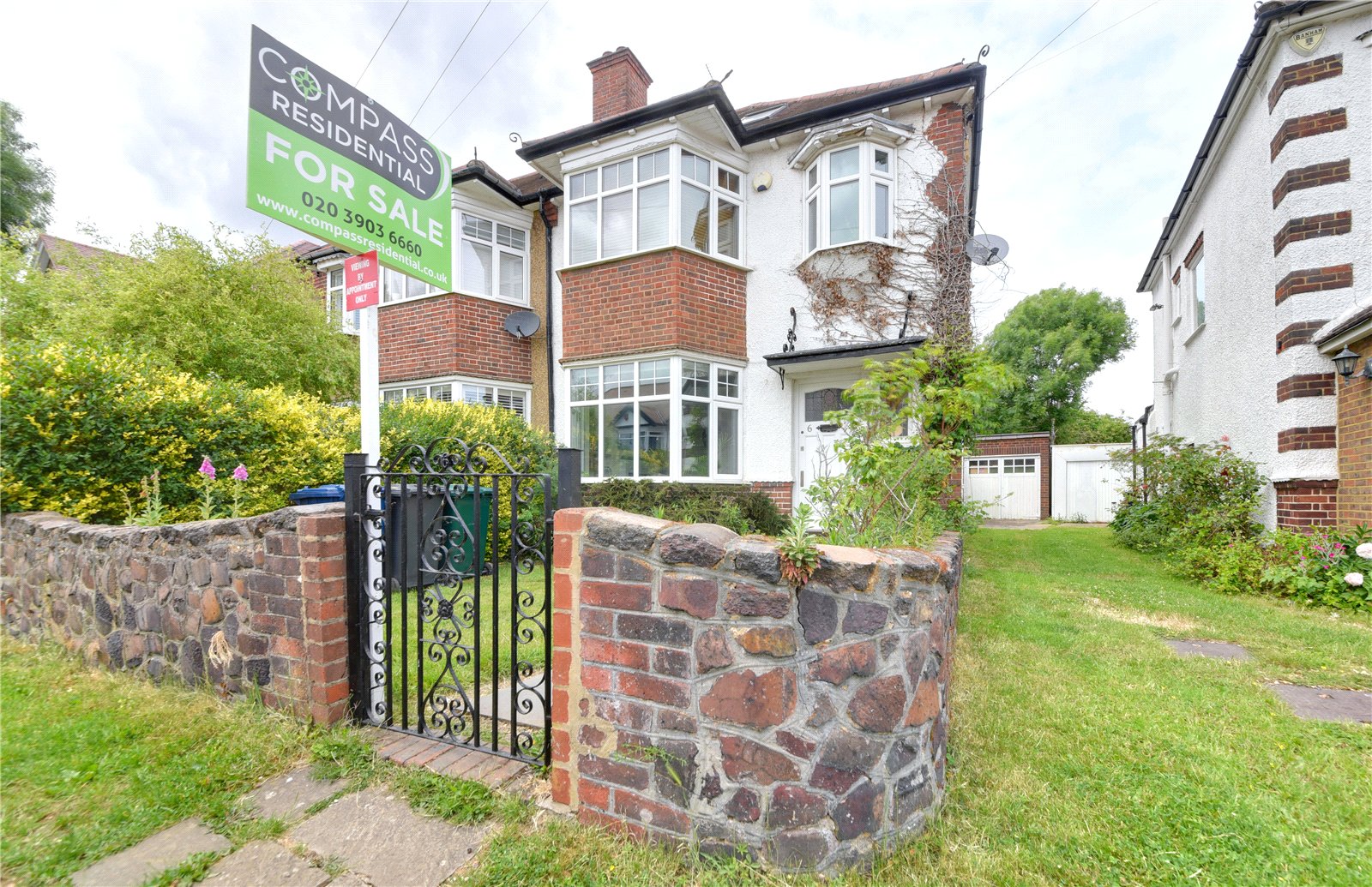 4 bed semi-detached house for sale in Orchard Avenue, Whetstone  - Property Image 3