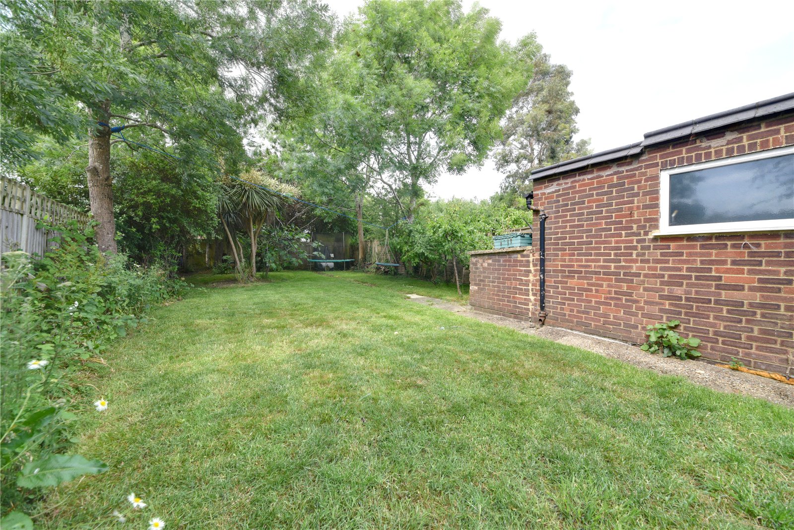 4 bed semi-detached house for sale in Orchard Avenue, Whetstone  - Property Image 13
