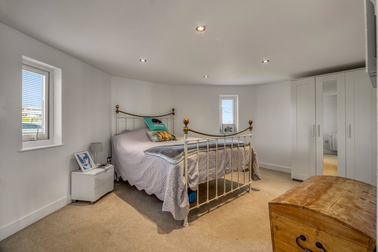 3 bed house boat for sale in Coast Road, West Mersea  - Property Image 4