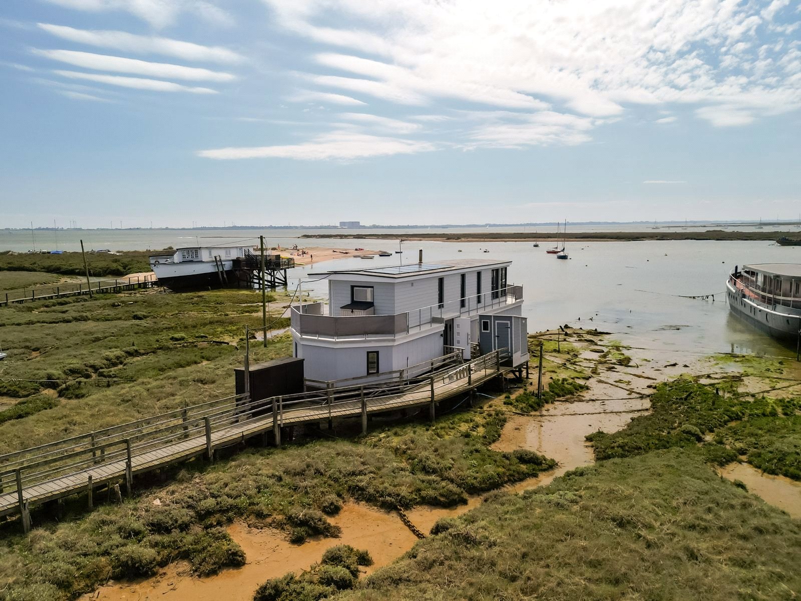 3 bed house boat for sale in Coast Road, West Mersea  - Property Image 5