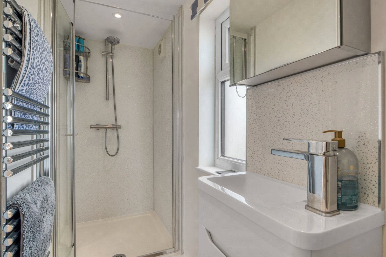 3 bed house boat for sale in Coast Road, West Mersea  - Property Image 8