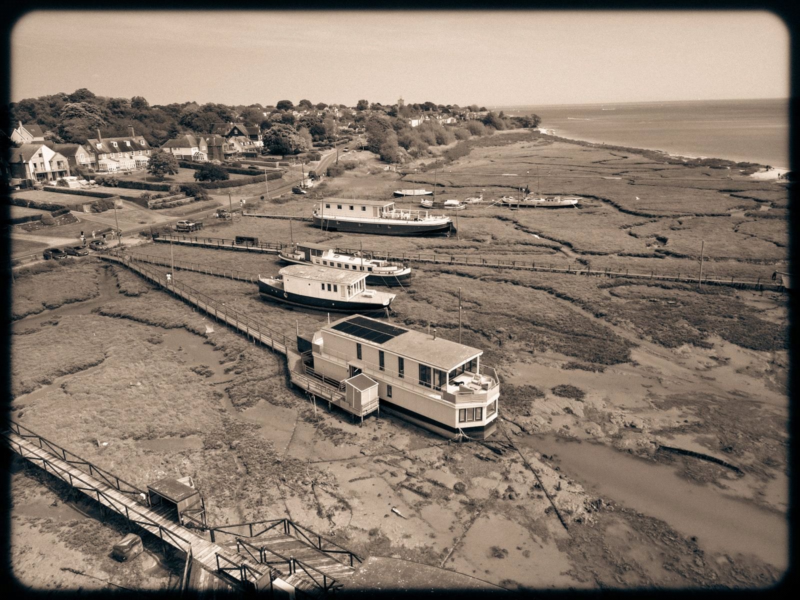 3 bed house boat for sale in Coast Road, West Mersea  - Property Image 10