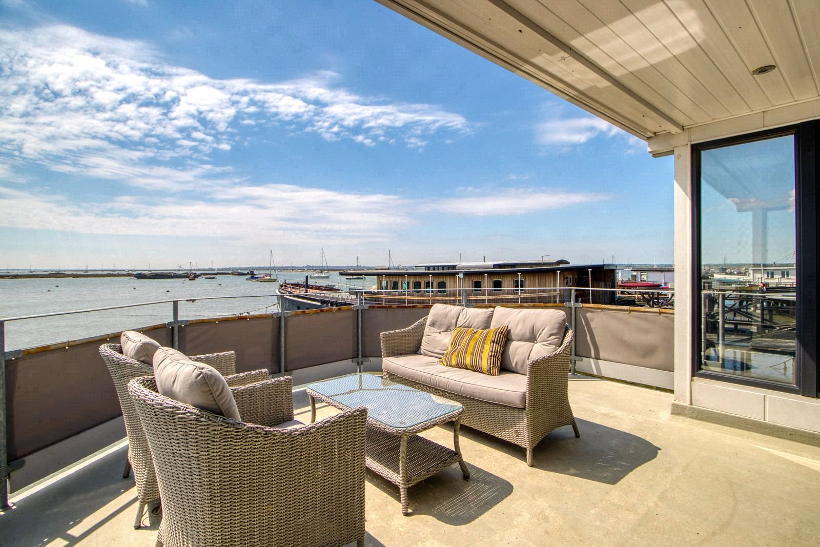 3 bed house boat for sale in Coast Road, West Mersea  - Property Image 11