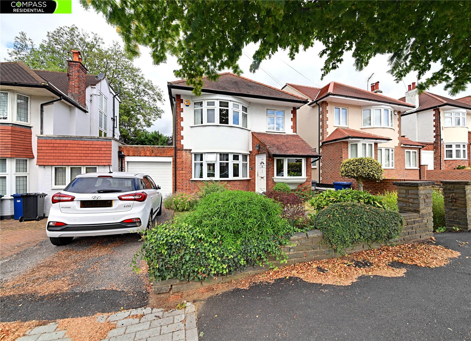 3 bed house for sale in Longland Drive, Totteridge  - Property Image 1