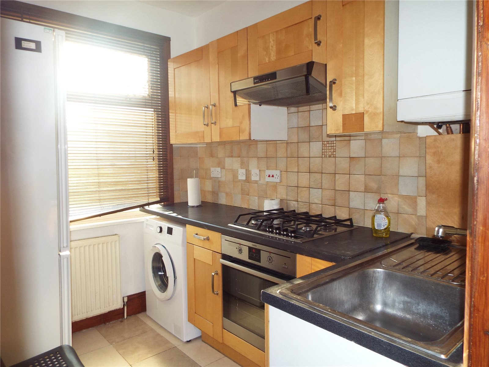 3 bed apartment to rent in Southbury Road, Enfield, EN1 