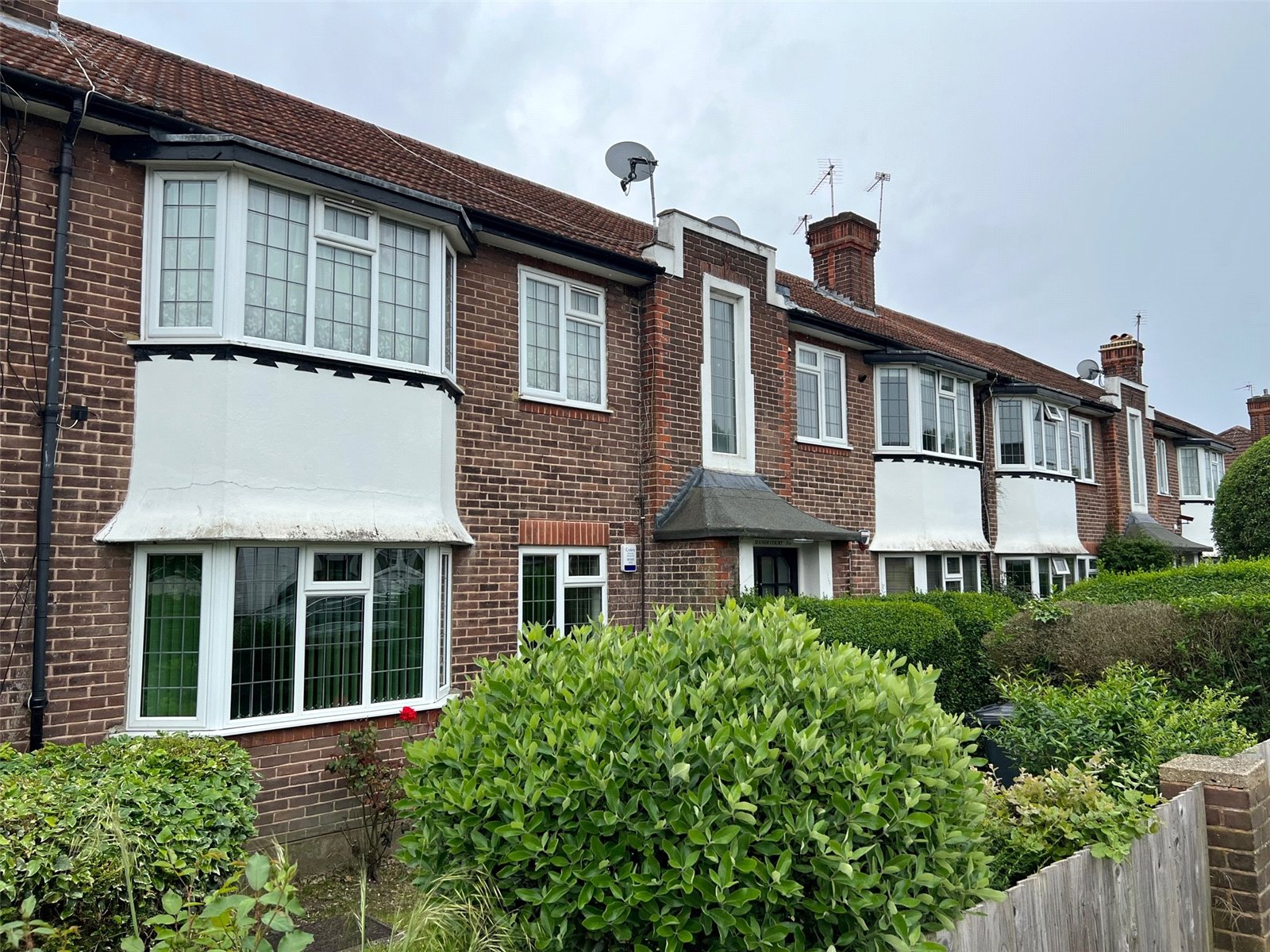 2 bed apartment to rent in York Way, Whetstone, N20 