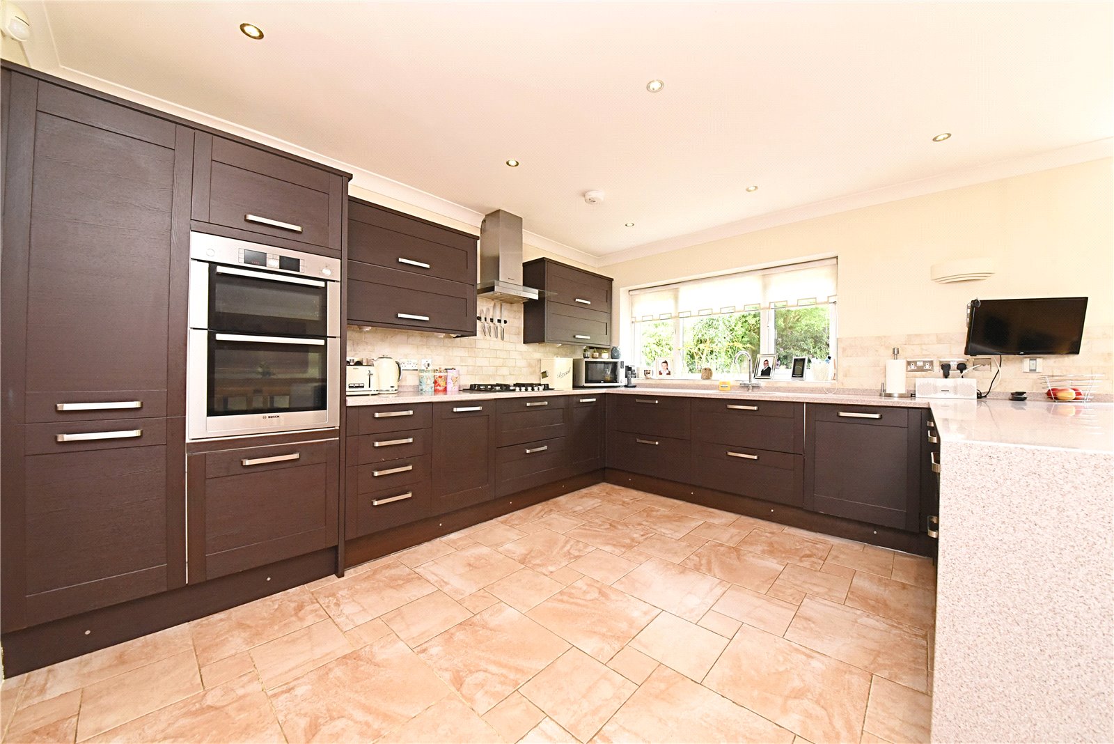 4 bed house for sale in Embry Way, Stanmore  - Property Image 3