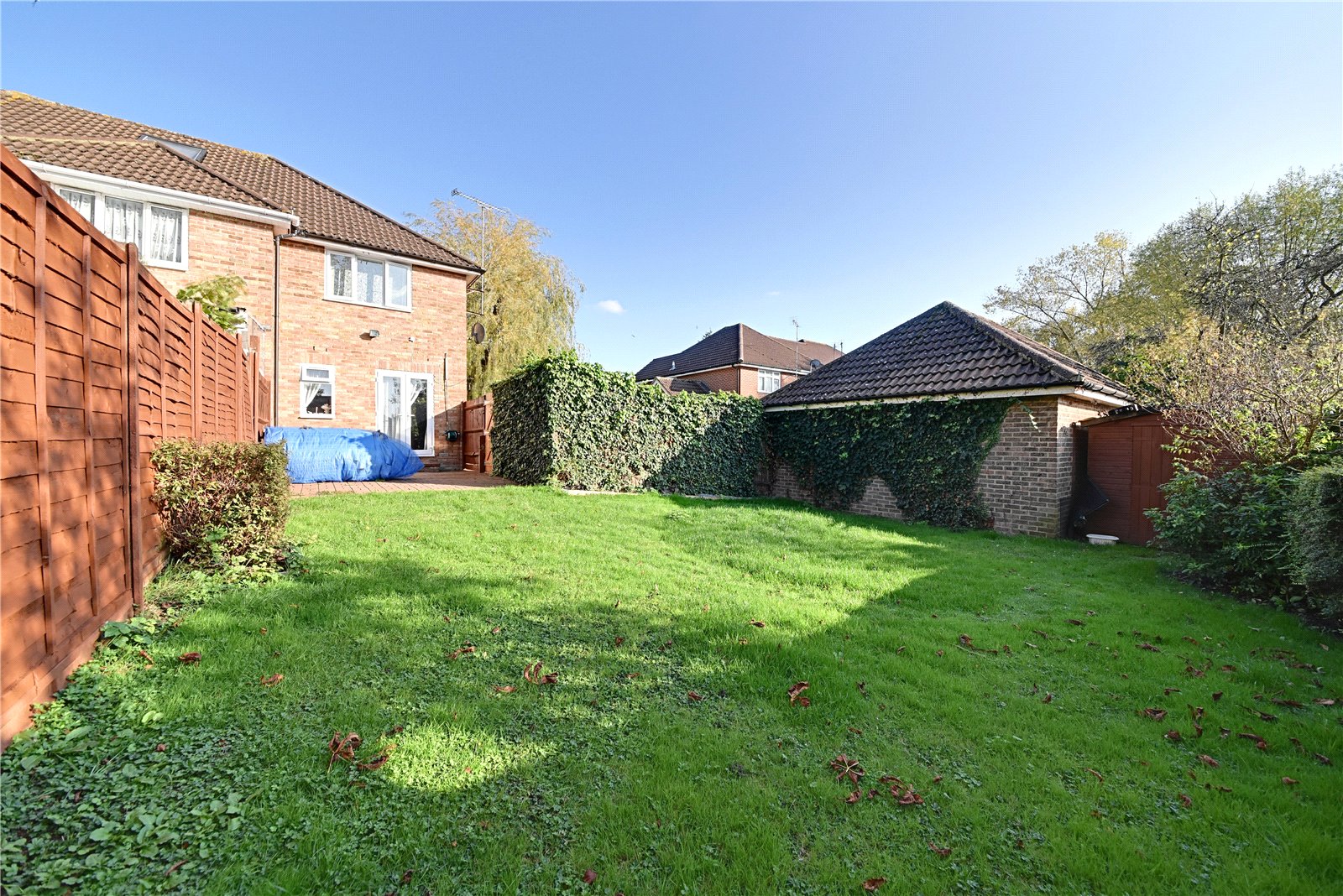 2 bed house to rent in Kingfisher Close, Harrow Weald  - Property Image 3