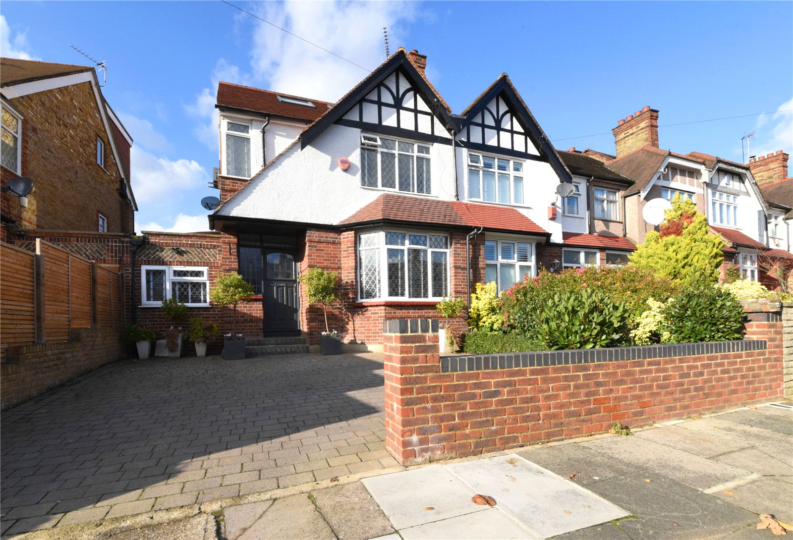 4 bed house for sale in Brunswick Grove, Friern Barnet  - Property Image 1